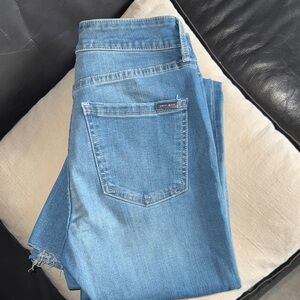 White House black market. Women's Blue Jeans
